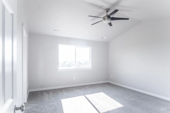Building Photo - Spacious 5BR House in Caldwell