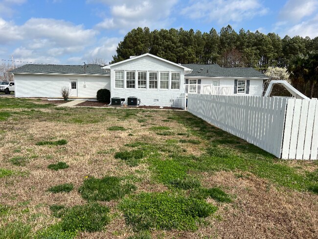 Building Photo - 28304 Hatley Farm Rd
