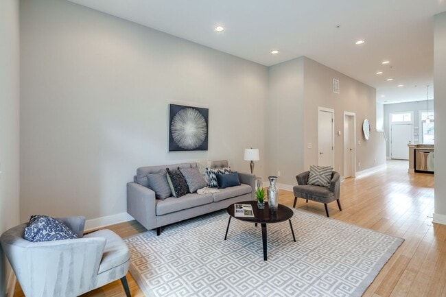 Building Photo - Northern Liberties 4 Bedroom Townhome
