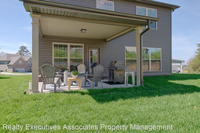 Building Photo - 4 br, 2.5 bath House - 804 Copperwood Lane