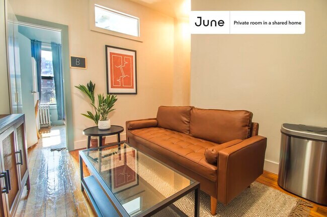 Foto del edificio - Room in Shared 3 bed/1 bath home