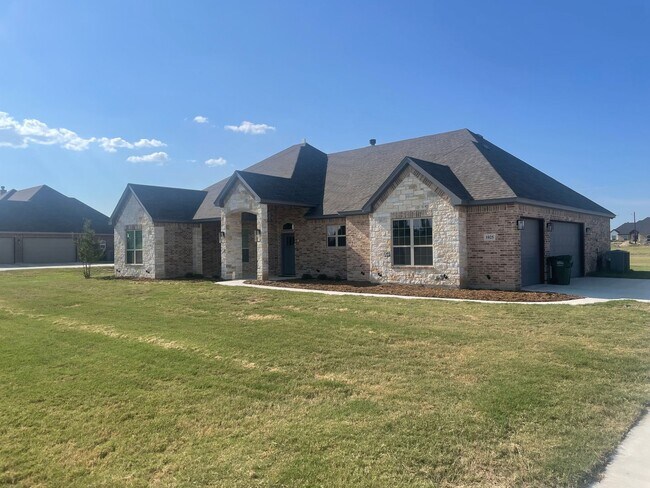 Building Photo - Azle Texas Homes For Rent "Azle ISD"