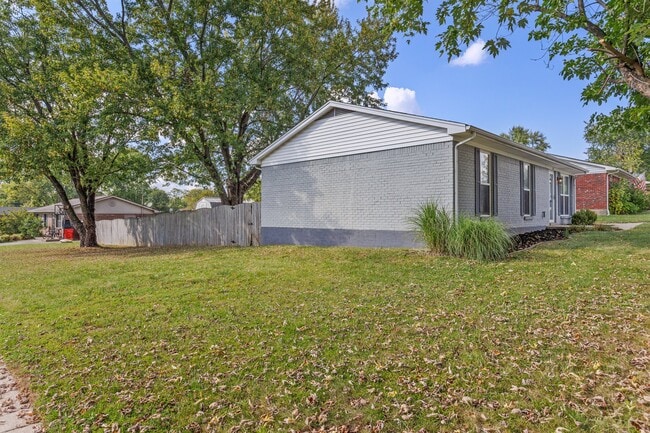 Foto del edificio - 123 Kingsway Dr