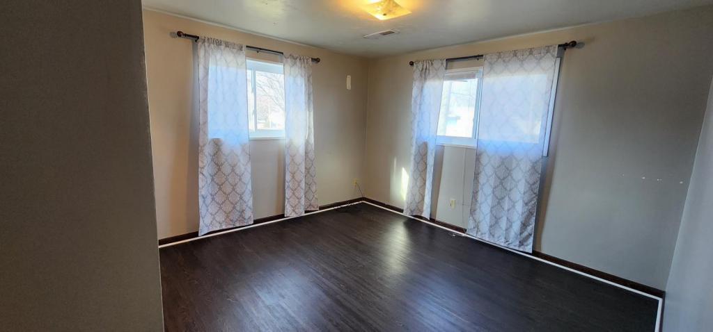 Foto principal - 2404 Bellevue Dr