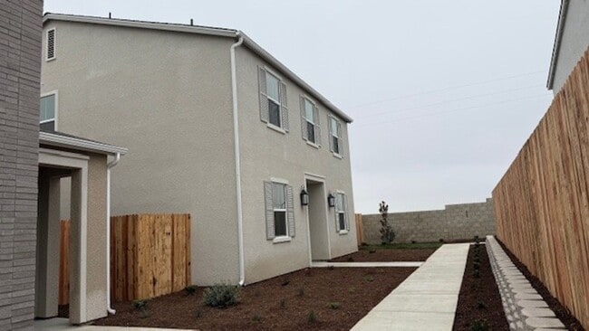 Building Photo - 12505 Camino Glorieta
