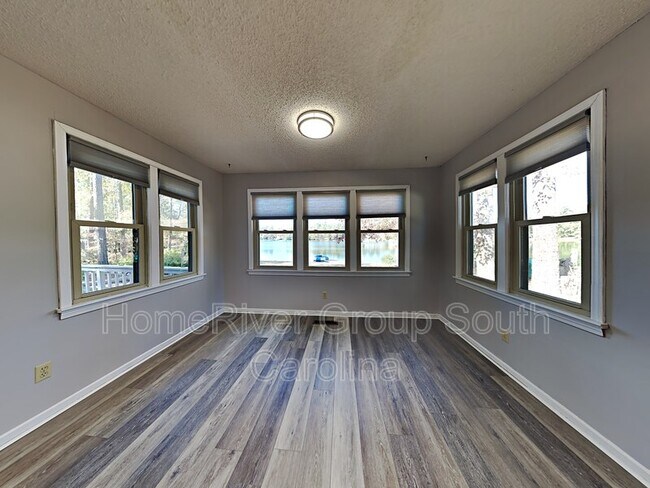 Building Photo - 209 Briarcliffe W