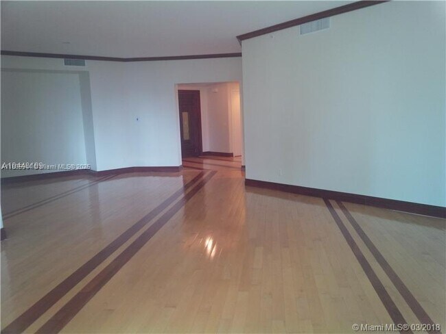 Foto del edificio - 21050 Point Pl
