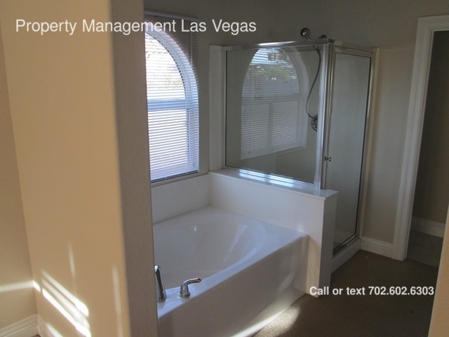 Building Photo - 6485 Lantana Falls Ct