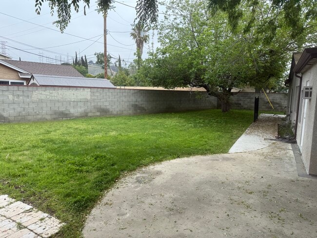 Building Photo - 15955 Kalisher St