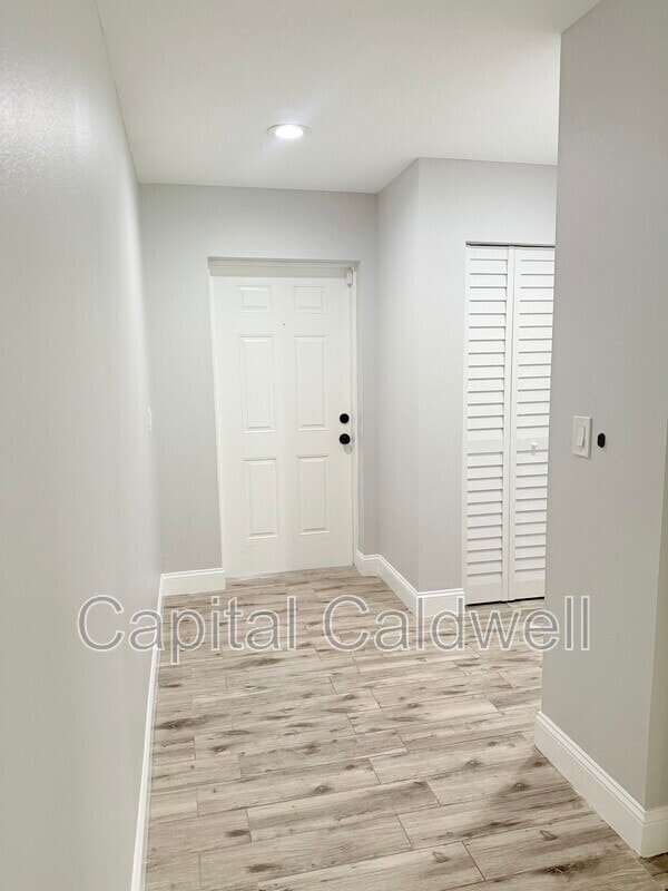 Building Photo - 4312 Silver Falls Dr