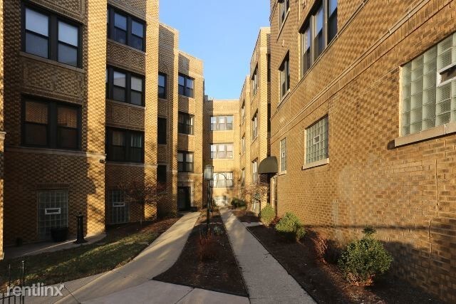 Primary Photo - 3735 N Kimball Ave
