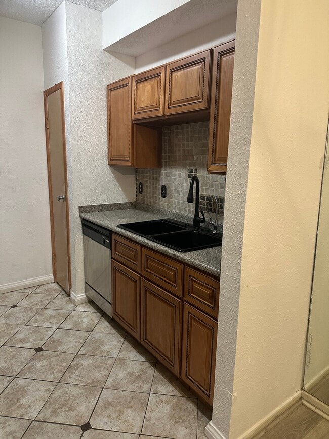 Photo - 10051 Westpark Dr Apartment