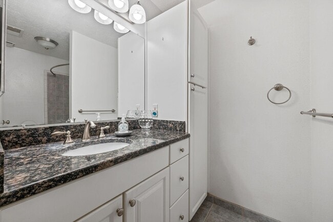 Building Photo - 19907 Lions Gate Dr