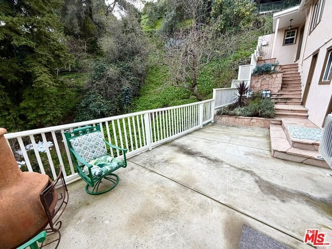 Building Photo - 1552 Crater Ln