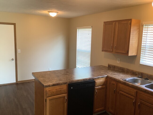 Foto del edificio - 940 Fox Croft Pl