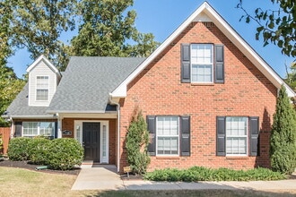 Building Photo - 3320 Leslie Ln