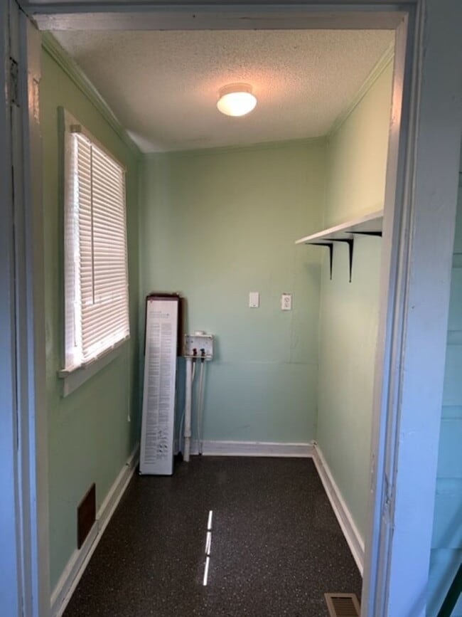 Foto del edificio - 1 bedroom - Bath