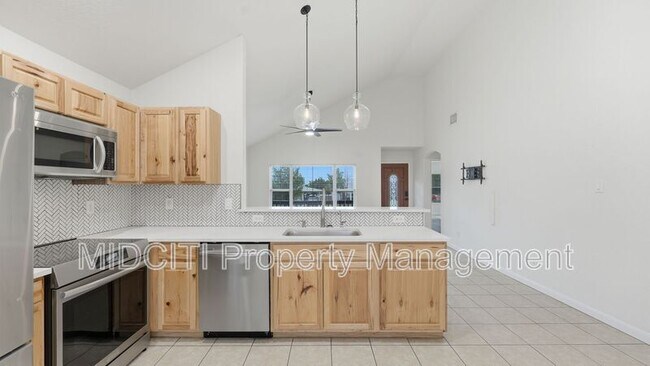 Foto del edificio - 1361 Bob White Dr