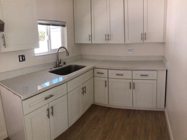 Foto del edificio - 6329 10th Ave