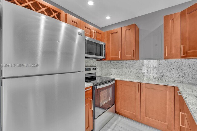Building Photo - 8911 NW 28th Dr