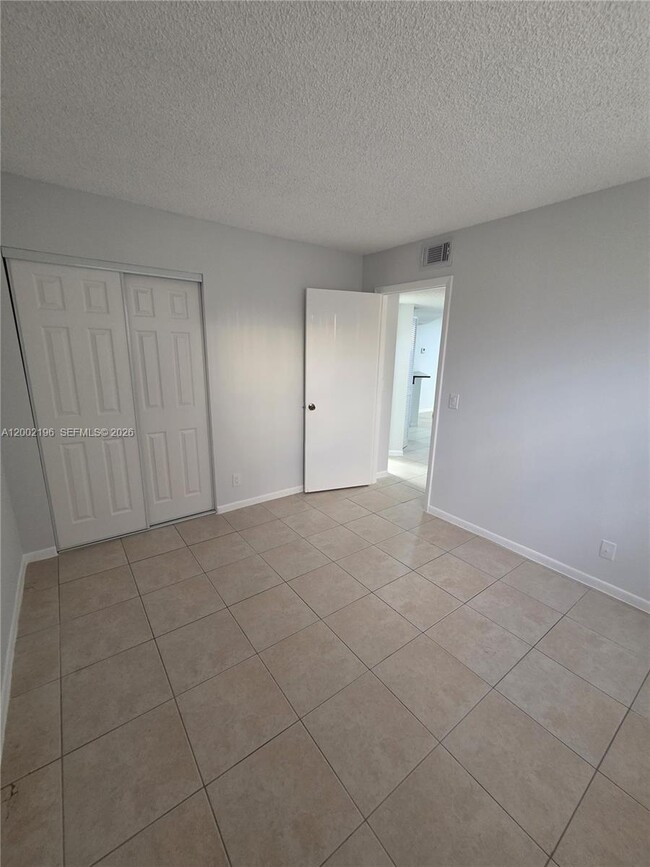 Building Photo - 891 Cypress Park Way