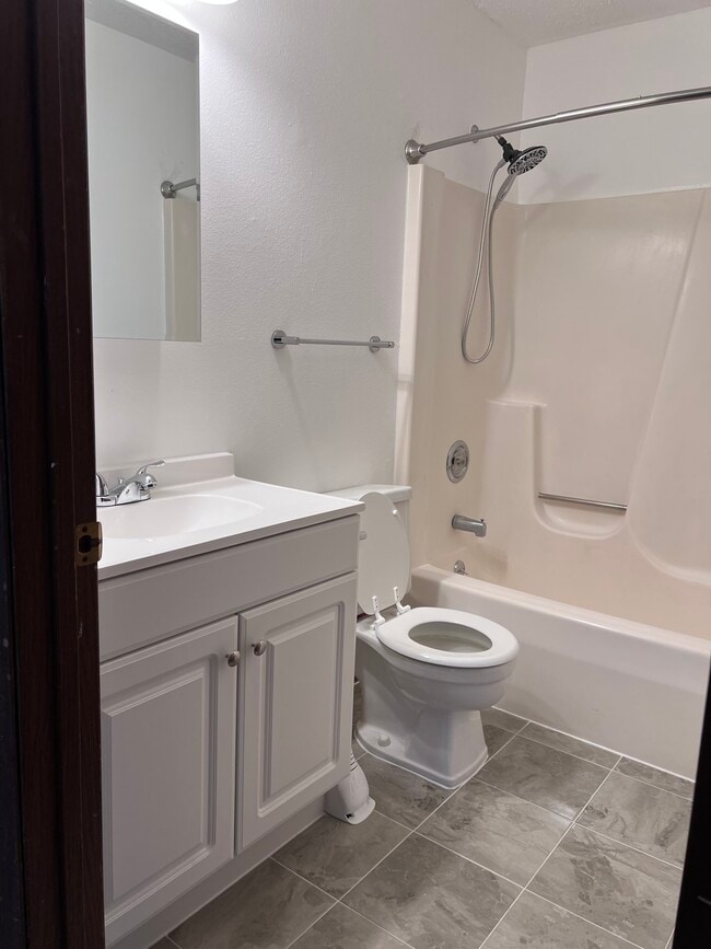 Foto del edificio - 2622 Nelson Dr Unit 2