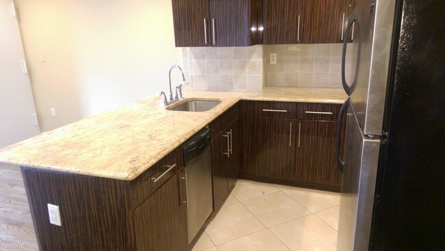 Building Photo - 1 br, 1 bath  - 14129 Pershing Cres 501