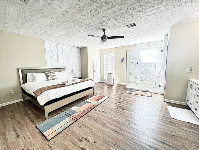 Foto del edificio - 4720 Cambridge Park Ct NW