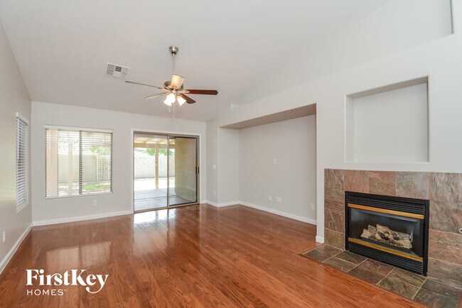 Building Photo - 16161 W Lisbon Ln