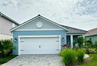 Building Photo - 2633 Star Apple Wy