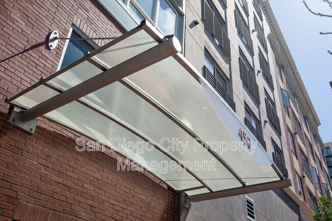 Foto del edificio - 450 J St