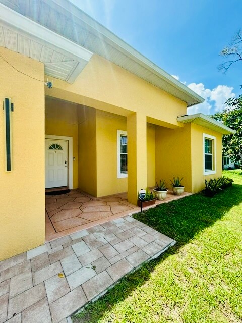 Foto del edificio - 6804 N Himes Ave