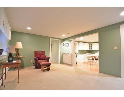 Building Photo - 205 Chace Hill Rd