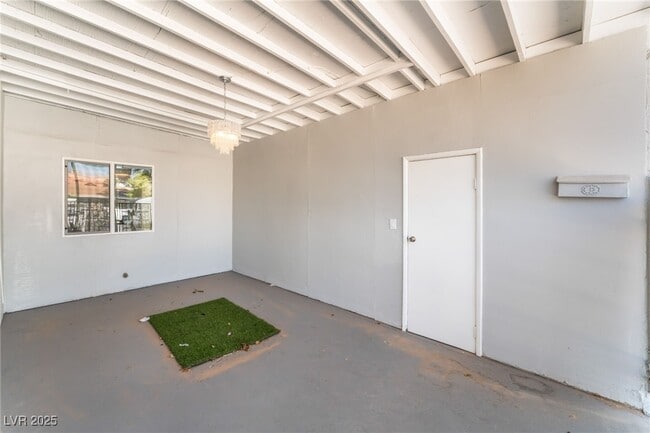Building Photo - 3008 Lawndale St