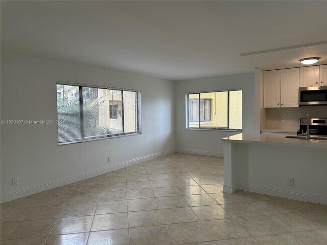 Foto del edificio - 801 Meadows Cir