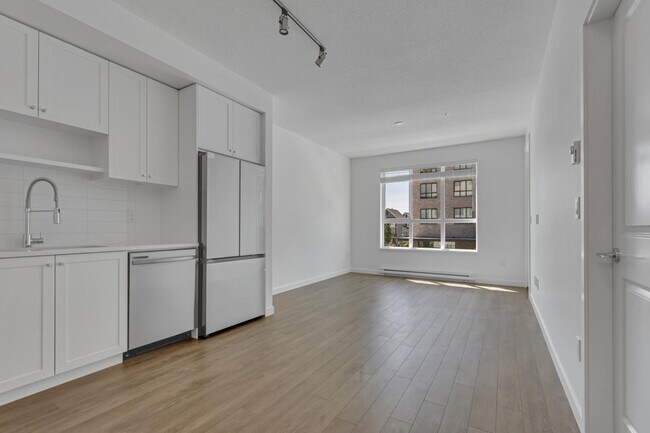 Photo du bâtiment - 15735 85 Ave