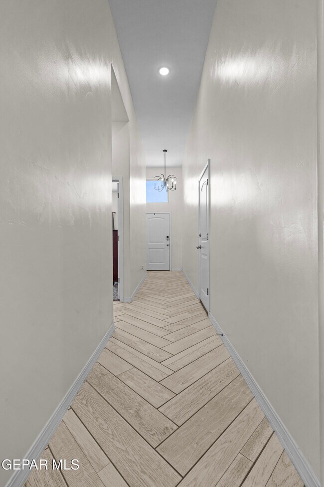 Building Photo - 3729 Surmise St