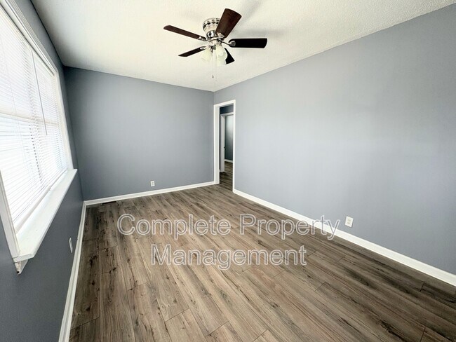 Building Photo - 1658 Huntsville St