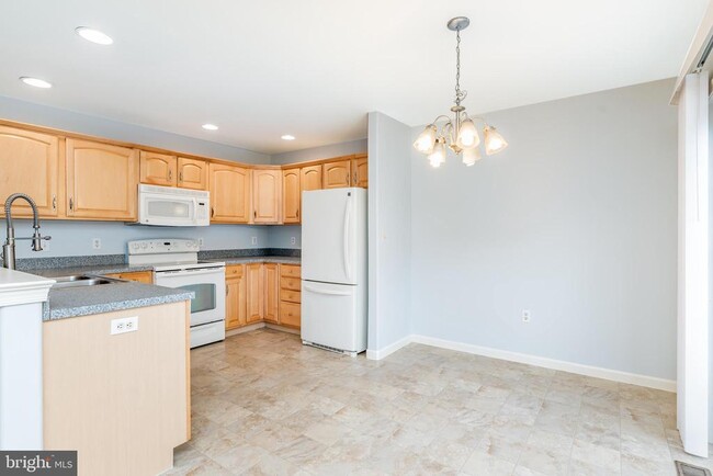 Foto del edificio - 1112 Cross Creek Dr