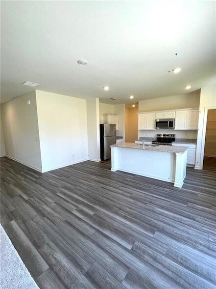 Building Photo - 24 Rowlett Pl