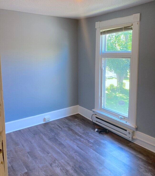 Foto del edificio - 205 E Sanborn St