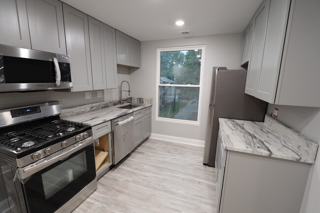 Building Photo - 507 E Mulberry St