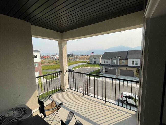 Foto del edificio - 13525 Poole Dr