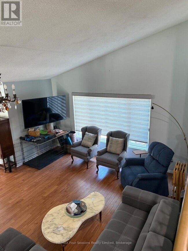 Building Photo - 3 Bridgeview Ct