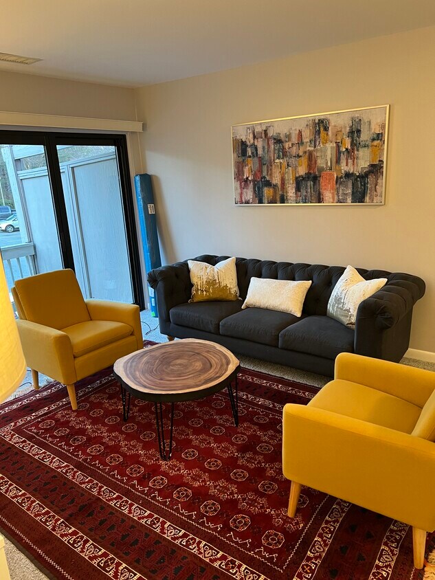 5803 Royal Ridge Dr Unit F, Springfield, VA 22152 Condo for Rent in