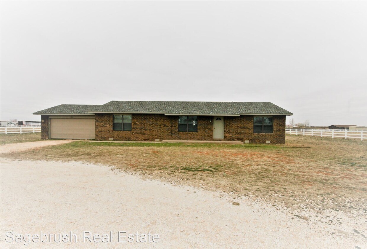 Primary Photo - 3 br, 2 bath House - 3733 W. Brady Ave.