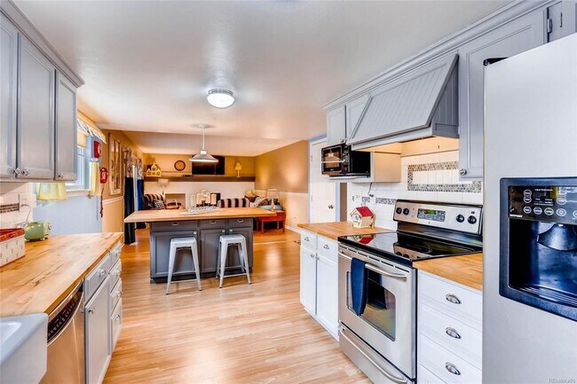 Foto del edificio - 1291 S Kittredge St