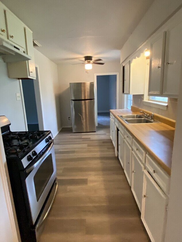 Primary Photo - 6115 Antha St- Ask About Our NO SECURITY D...