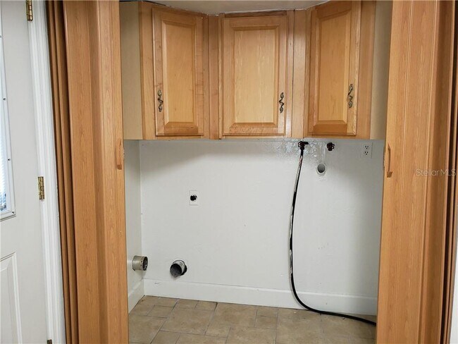 Building Photo - 3505 Sherwood Dr