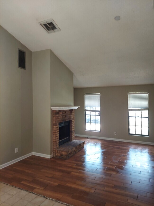 hogar - 3664 Jamestown Ln